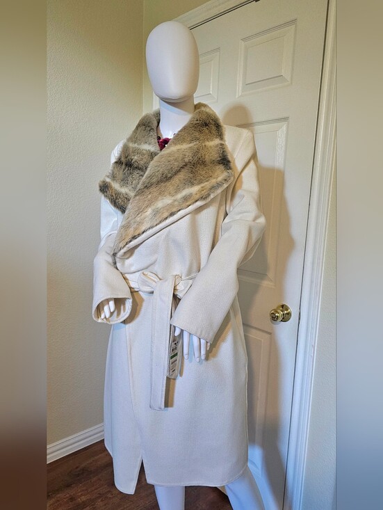 Jackets & Blazers - NWT Alfani Women's Cream Wrap Coat with Faux Fur Collar